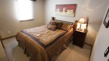 Suite, 2 Bedrooms, Accessible | 1 bedroom, desk, free rollaway beds, free WiFi