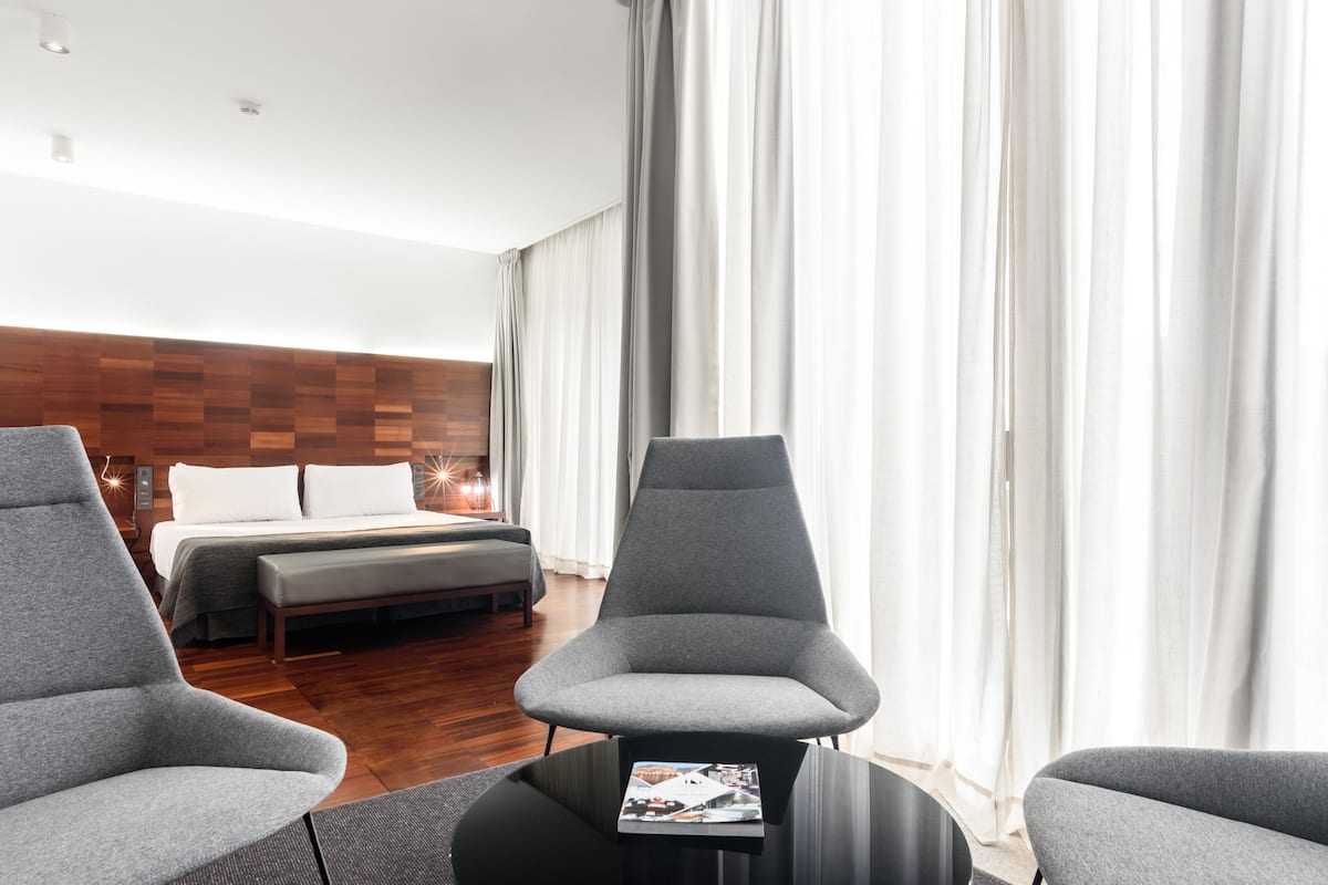 minibar, in-room safe, desk, blackout curtains