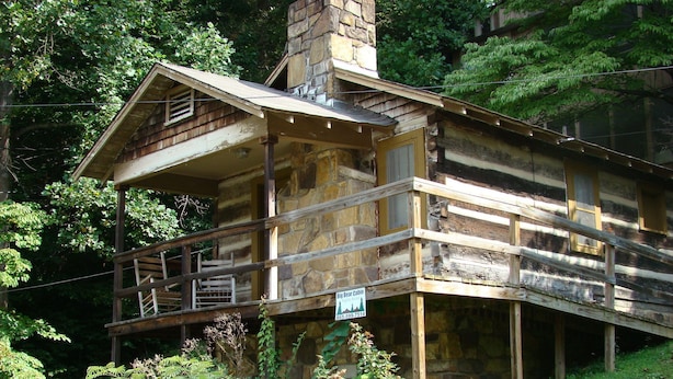 Cabaña Premium, 1 cama de matrimonio, chimenea | Fachada del alojamiento