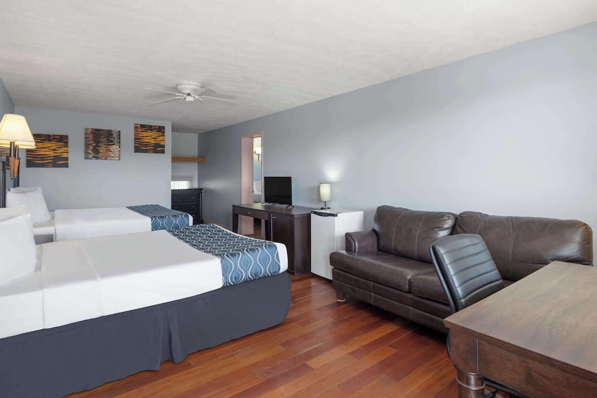 Family Suite, Multiple Beds, Non Smoking, Mountain View | Desk, laptop workspace, free WiFi, wheelchair access