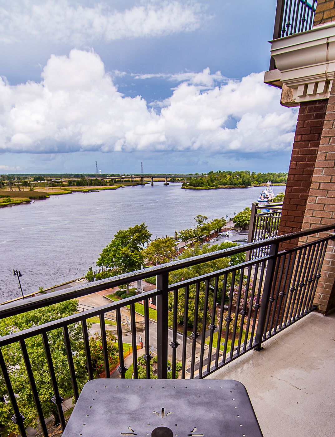 Signature Condo, 2 Bedrooms, Kitchen, River View (Condo 9) | Terrace/patio