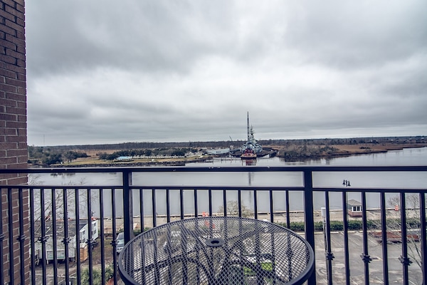 Signature Condo, 1 Bedroom, Kitchen, River View (Condo 1) | Terrace/patio