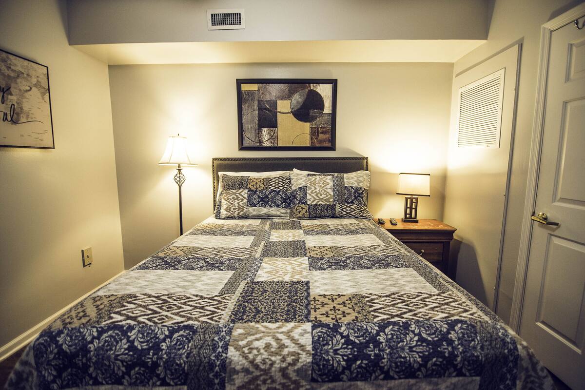 Signature Condo, 1 Bedroom, Kitchen, River View (Condo 3) | 1 bedroom, premium bedding, laptop workspace, iron/ironing board