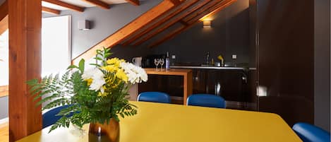 Apartment, 2 Schlafzimmer | Wohnzimmer | Flachbildfernseher