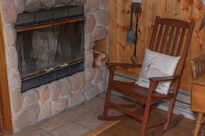 Basic Cottage, 1 Queen Bed - Colorado Cottages (Estes Park)