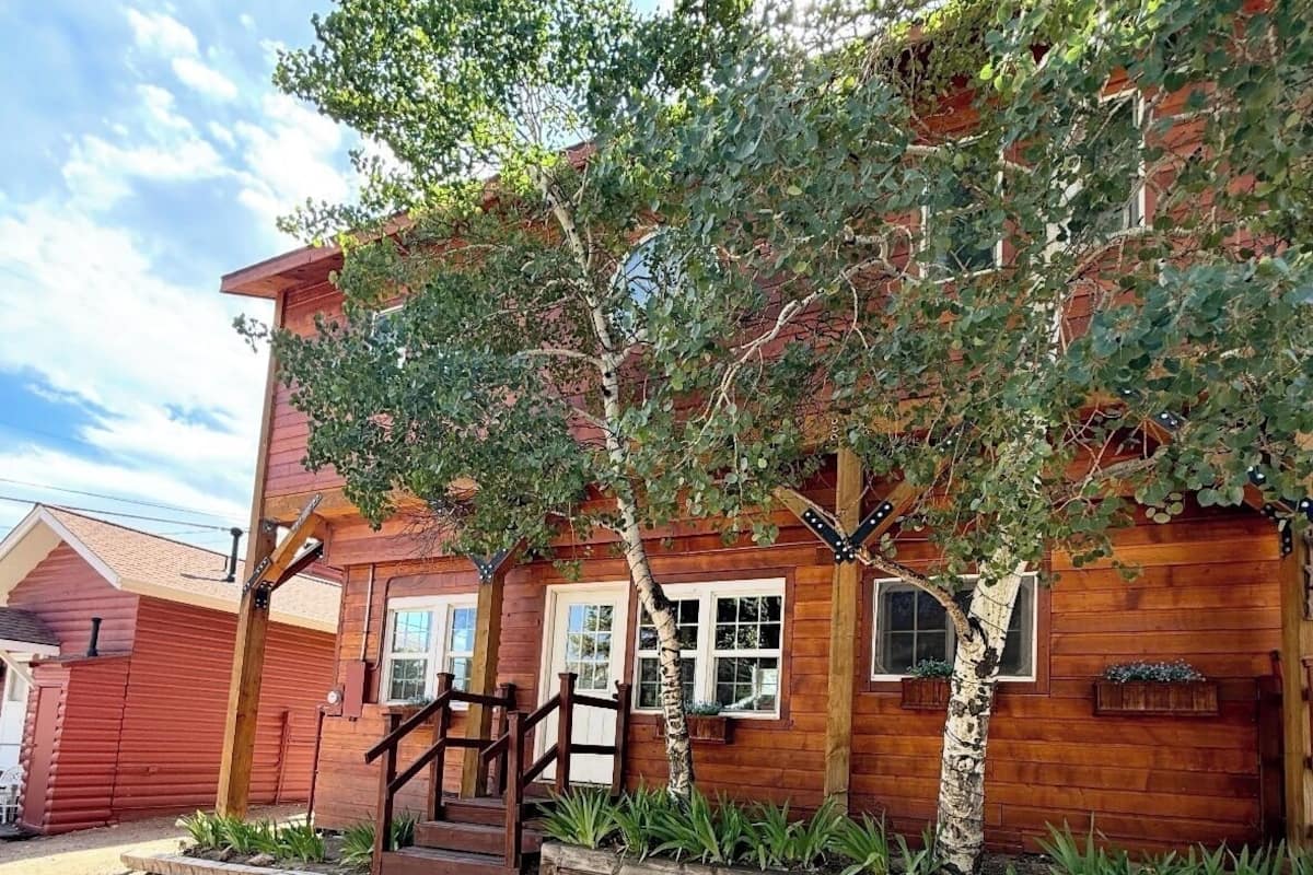 Family House, Mountain View | WiFi (free), individually decorated, individually furnished, bed sheets