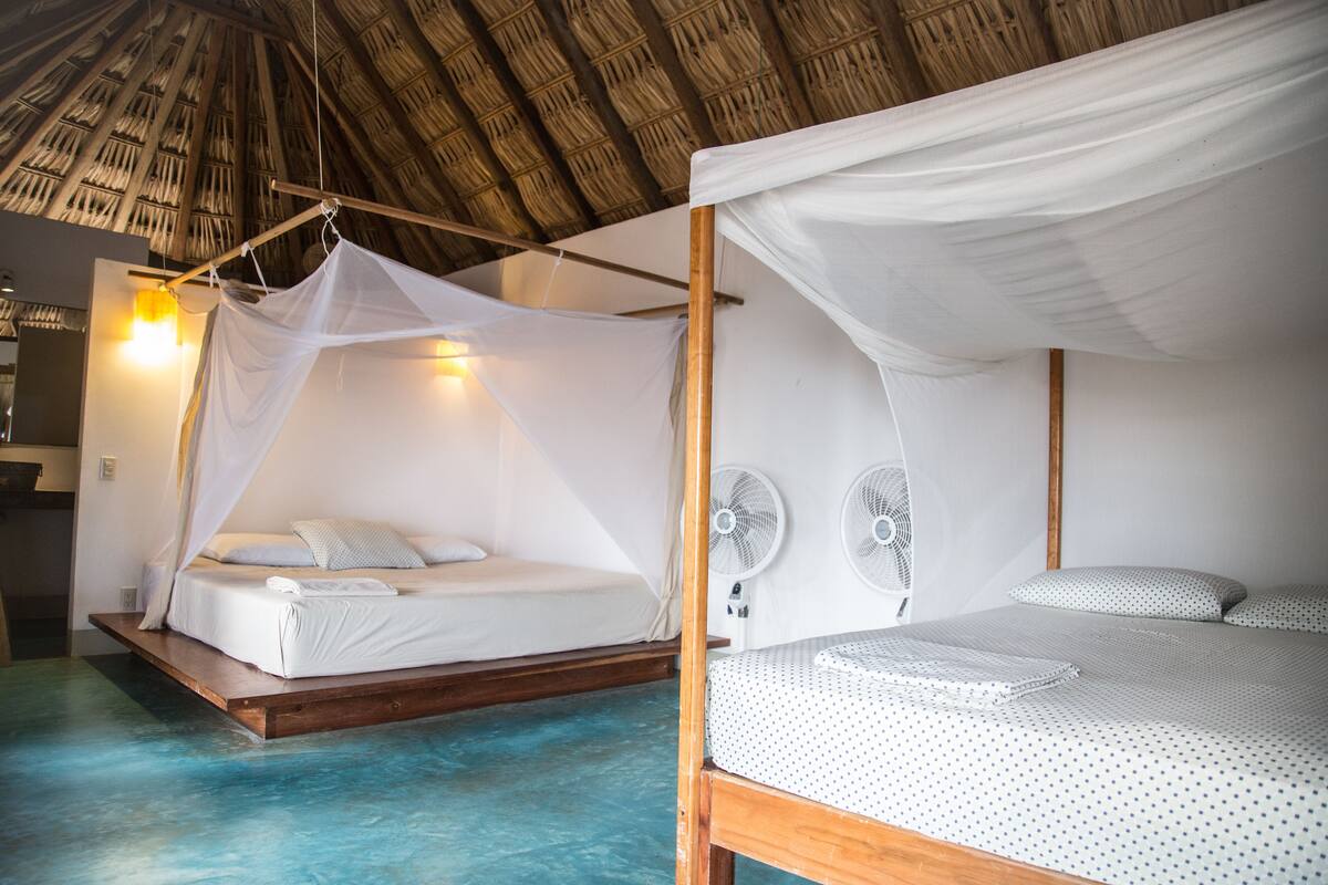Casa de campo familiar, 2 camas Queen size | Cunas gratuitas, wifi gratis, decoración personalizada y ropa de cama
