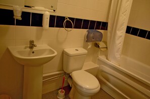 Shower, towels - Sand Bay Holiday Village (Weston-super-Mare)