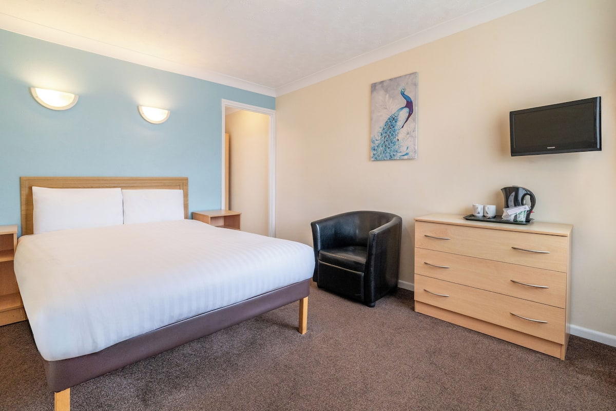 Classic Double Room | Blackout drapes, bed sheets