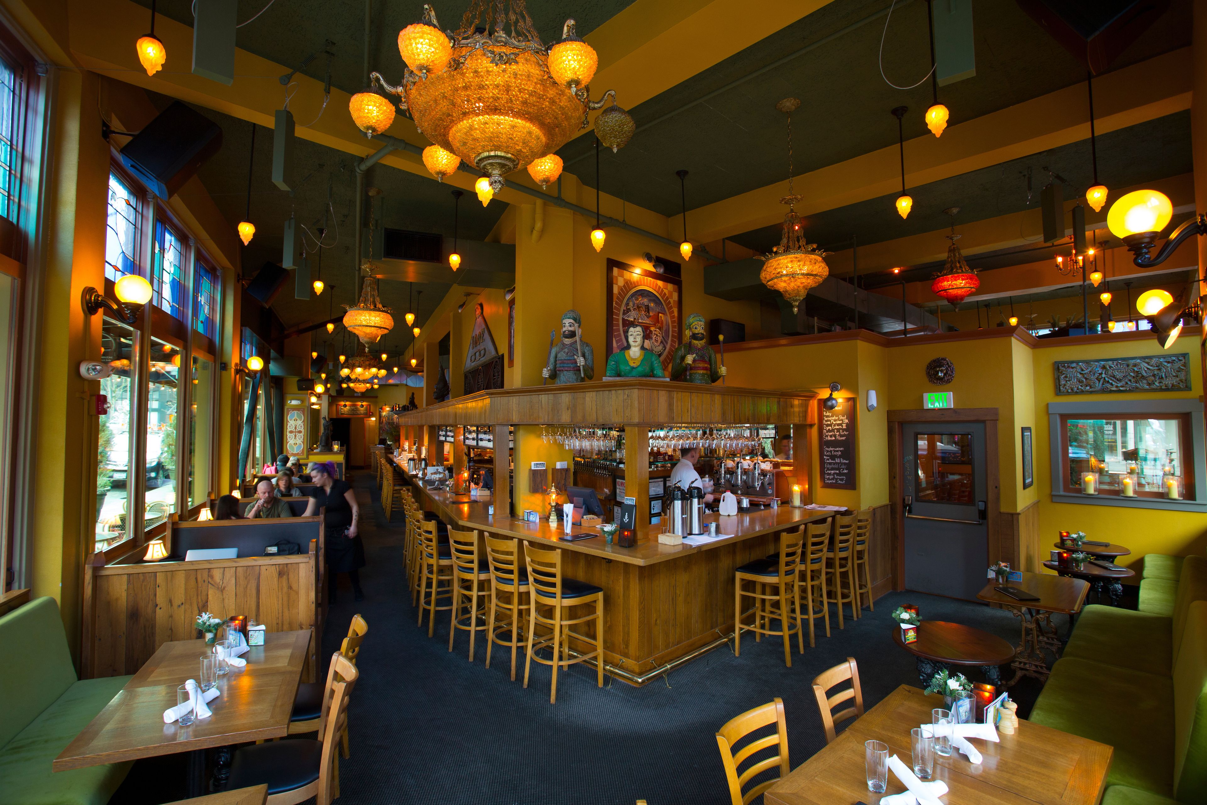 Se sirven desayunos, almuerzos y cenas