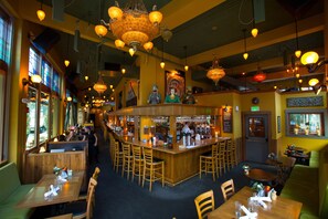 Breakfast, lunch and dinner served - McMenamins Crystal Hotel (Portland)