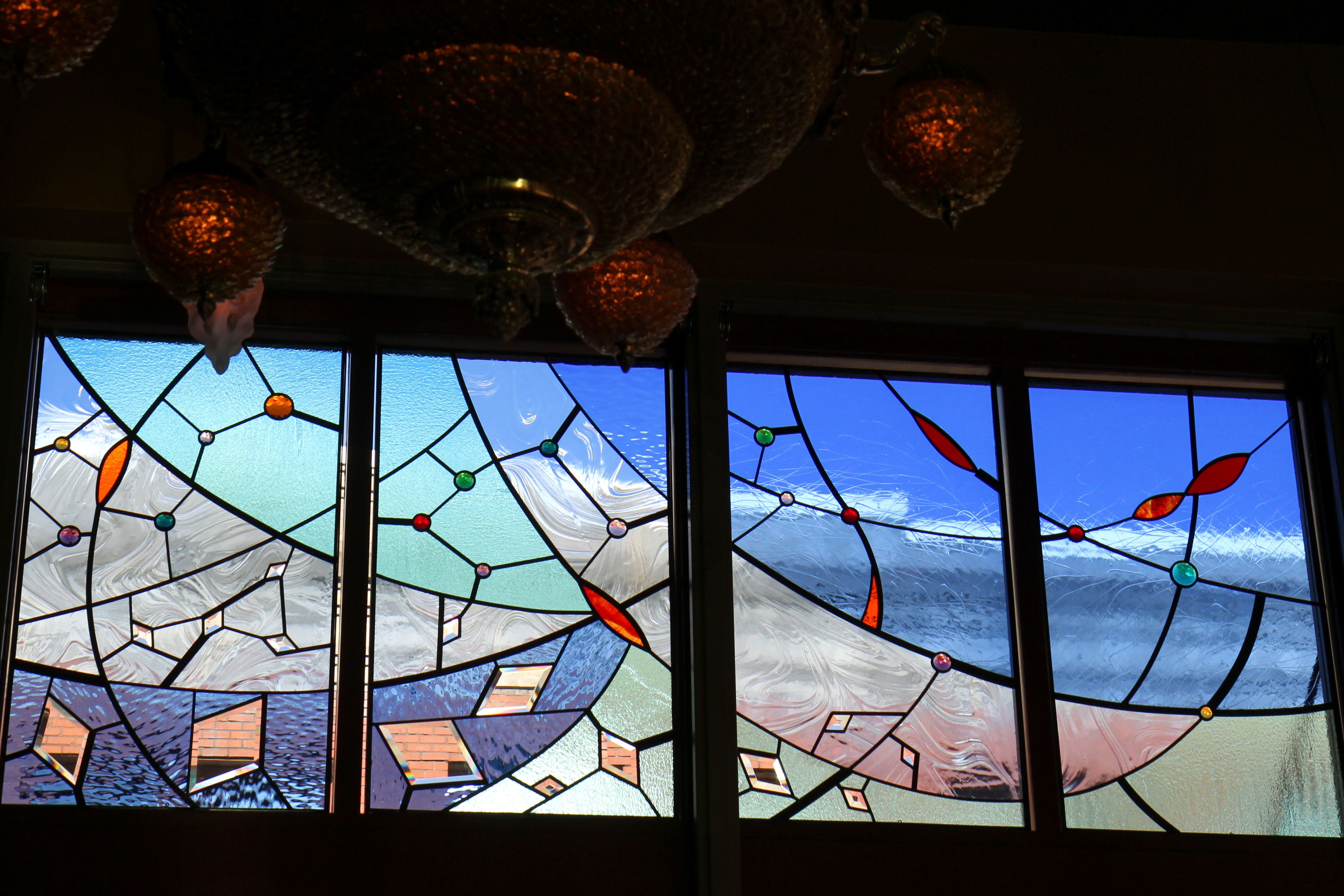 breakfast, lunch and dinner served