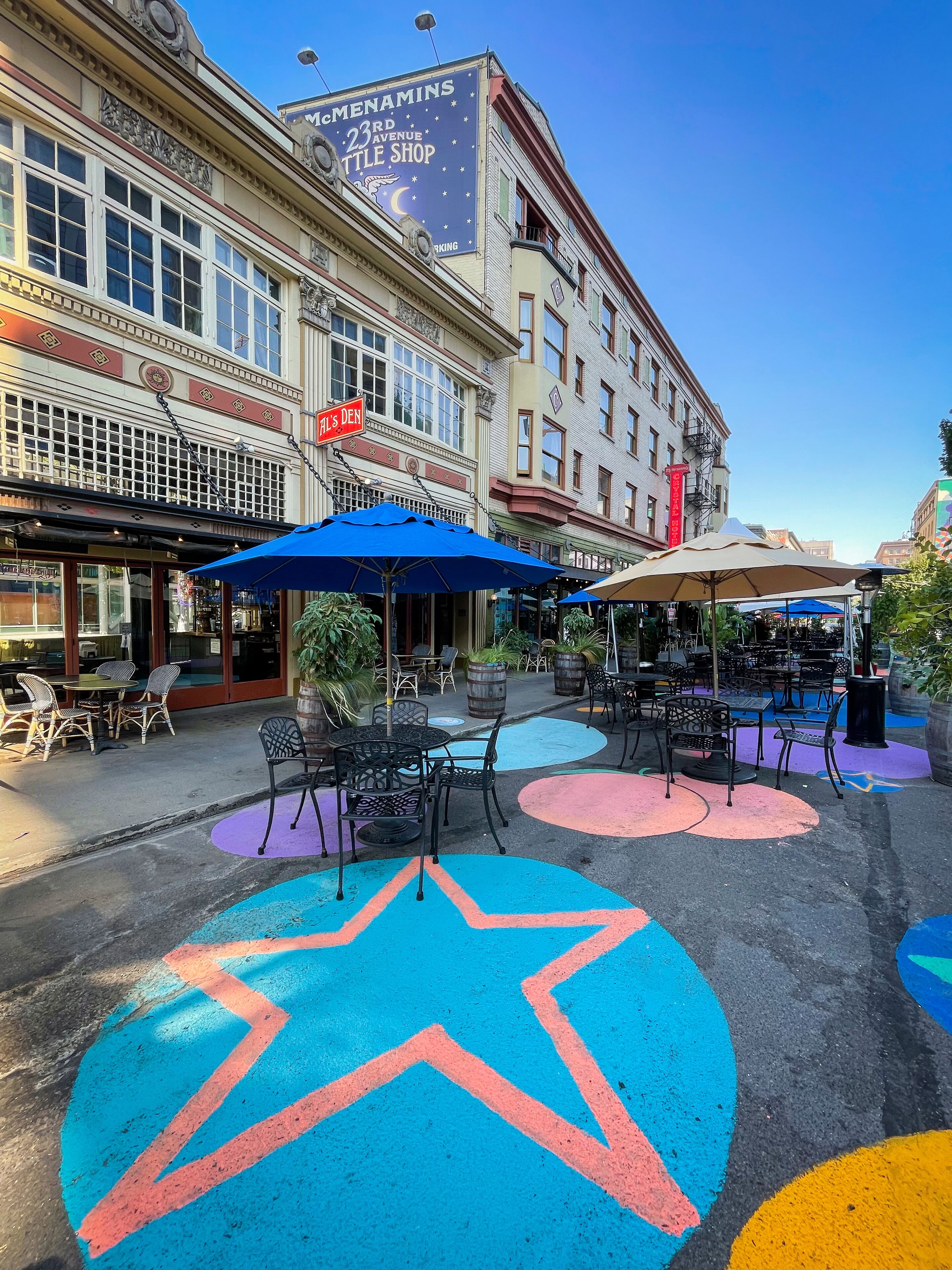 Standard Room, 1 Queen Bed, Shared Bathroom | Street view