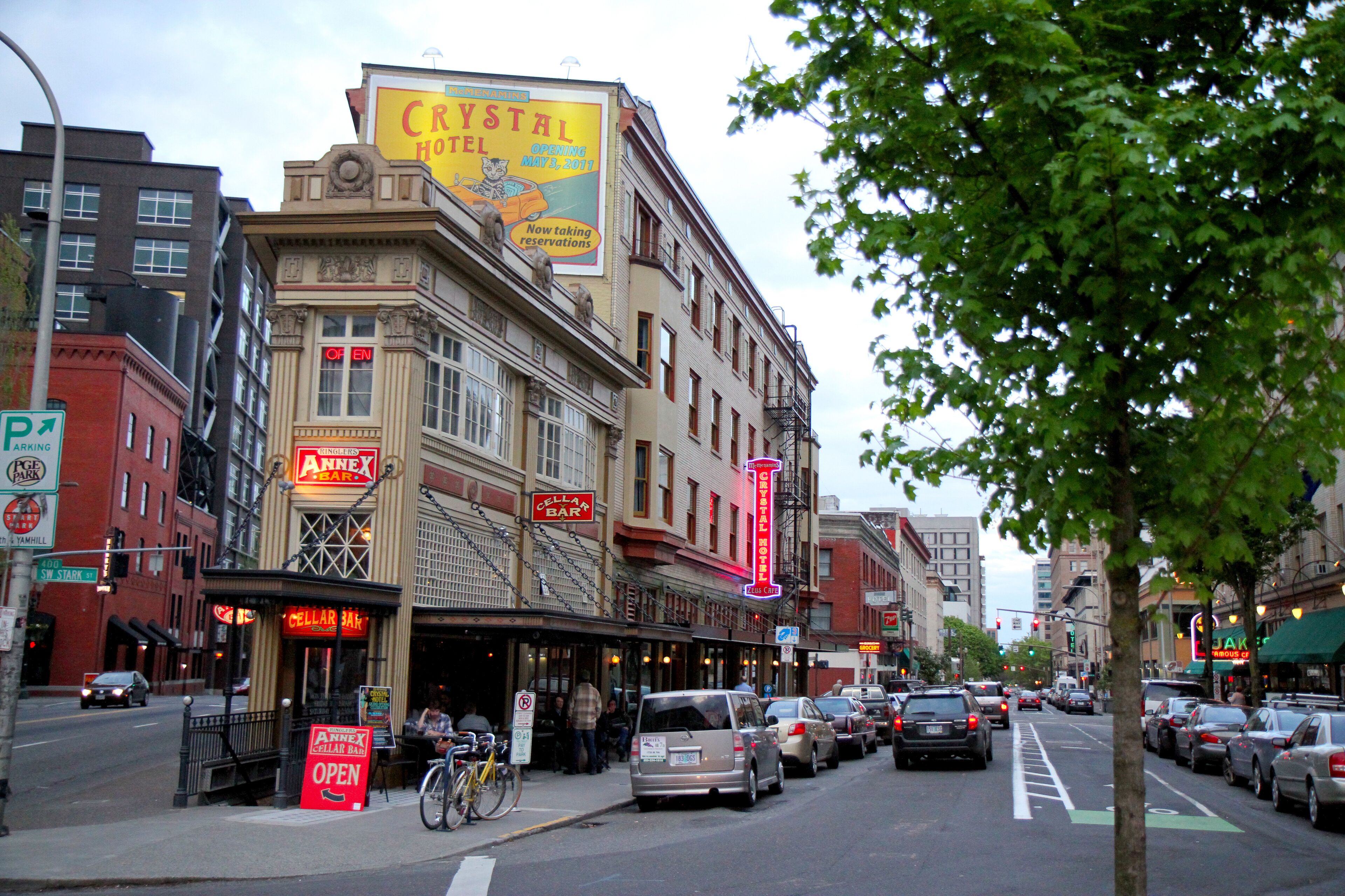 standard room, 1 queen bed, shared bathroom | exterior
