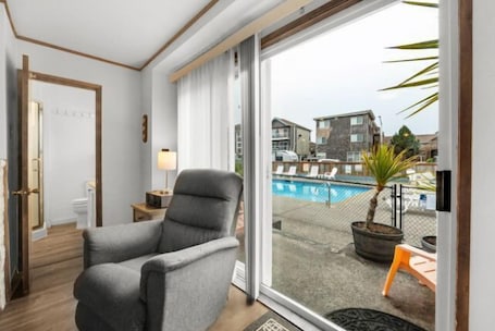 Family Cottage | Living area