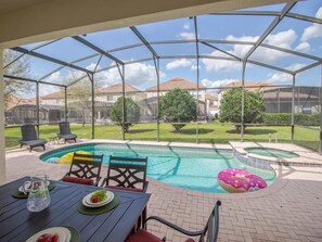 Outdoor dining - ACO Vacation Homes (Kissimmee)