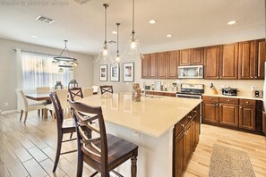 ハウス 6 ベッドルーム | アイロン / アイロン台、ベビーベッド、WiFi (無料)