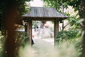Front of property - Hueandin Klinmai Boutique Hotel (Chiang Mai)
