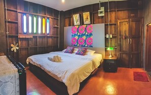 Individually decorated, individually furnished, desk, rollaway beds - Hueandin Klinmai Boutique Hotel (Chiang Mai)