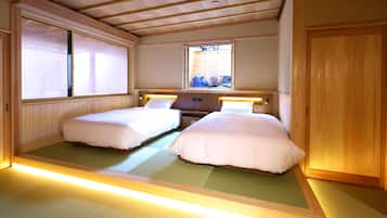 Habitación de lujo, piso ejecutivo (Japanese Style, with Open air bath) | Minibar, caja de seguridad en la habitación y decoración personalizada