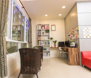 Lobby sitting area - Taitung Freehome B&B (Taitung)