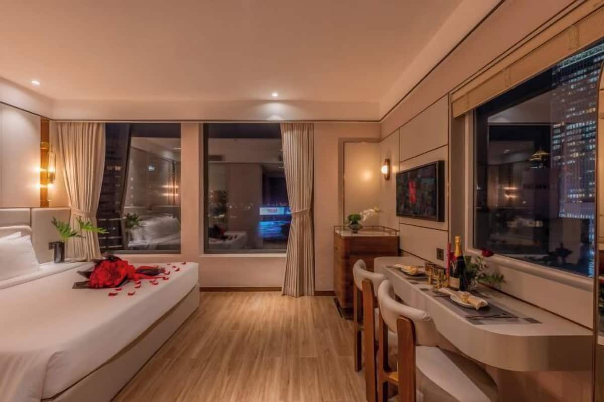 Minibar, coffre-fort, bureau