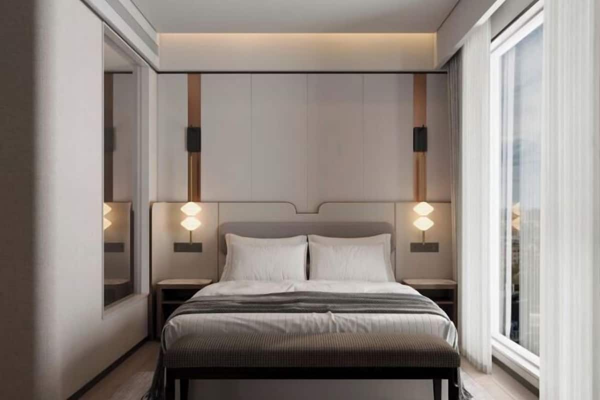 Minibar, in-room safe, desk, laptop workspace