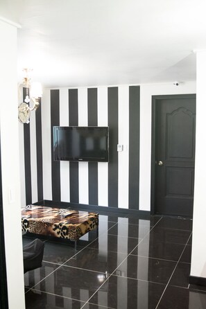 Living area - Nanu Guesthouse Black (Seoul)
