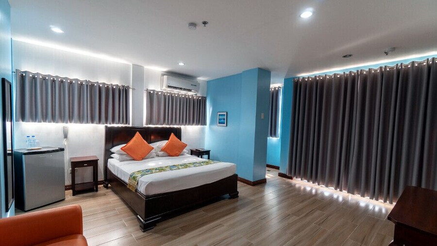 One Averee Bay Hotel