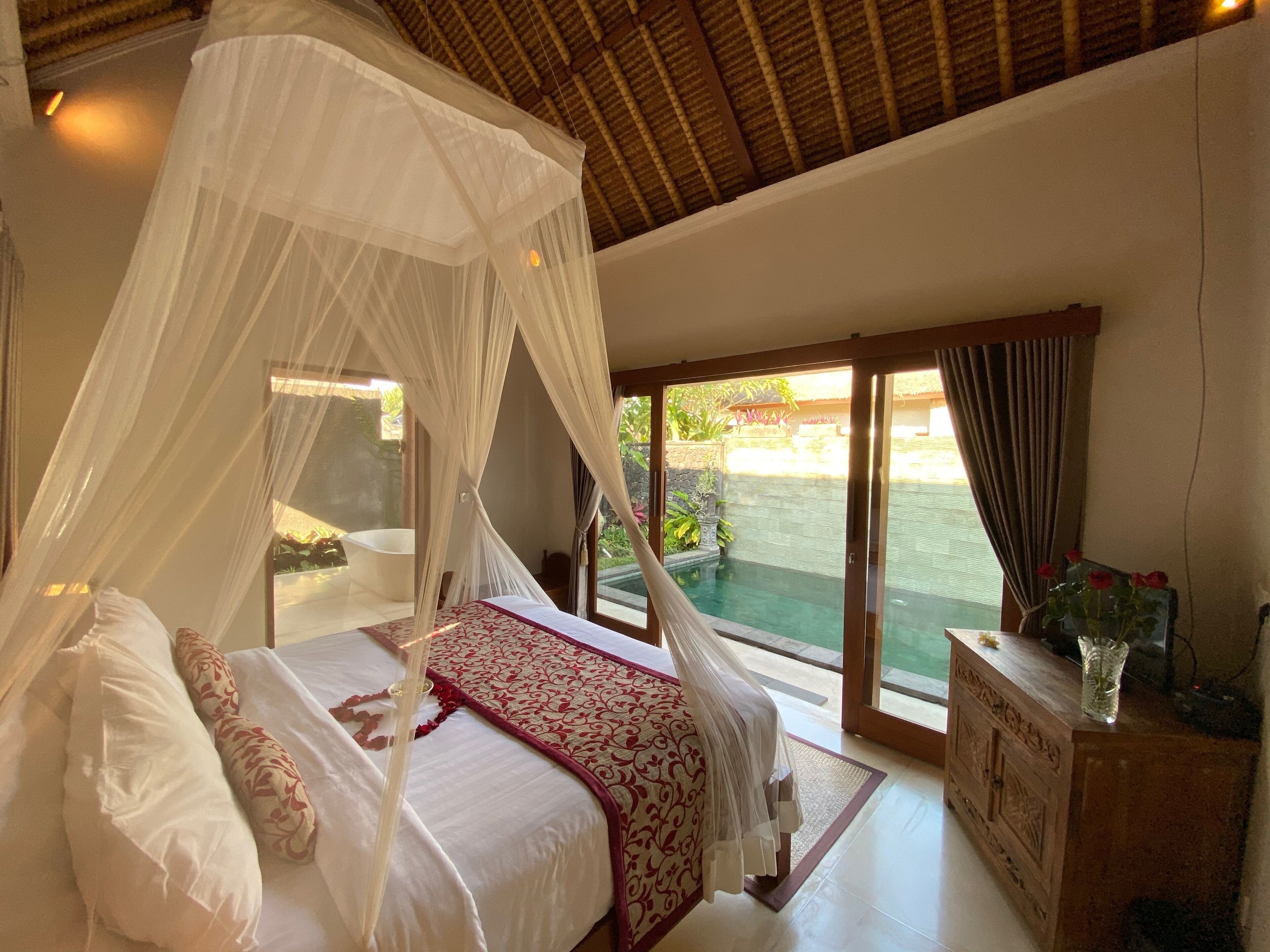 Villa, 1 chambre, piscine privée | Minibar, coffres-forts dans les chambres, bureau