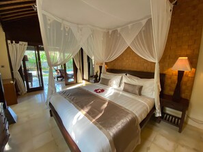 Villa - 2 sovrum - privat pool | Minibar, värdeförvaringsskåp på rummet och skrivbord