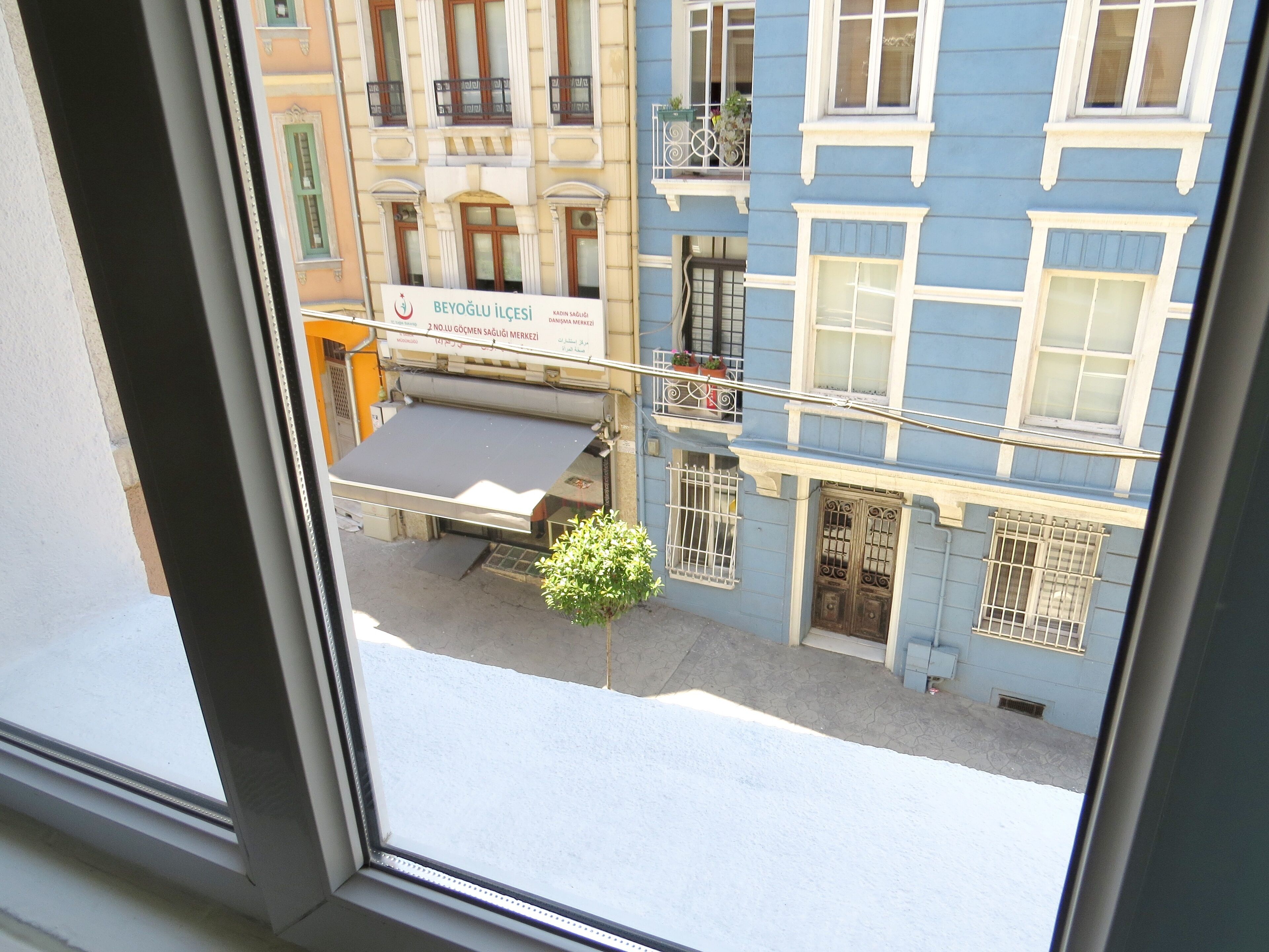 Deluxe Apartment (2nd Floor) | Premium bedding, free minibar, individually decorated