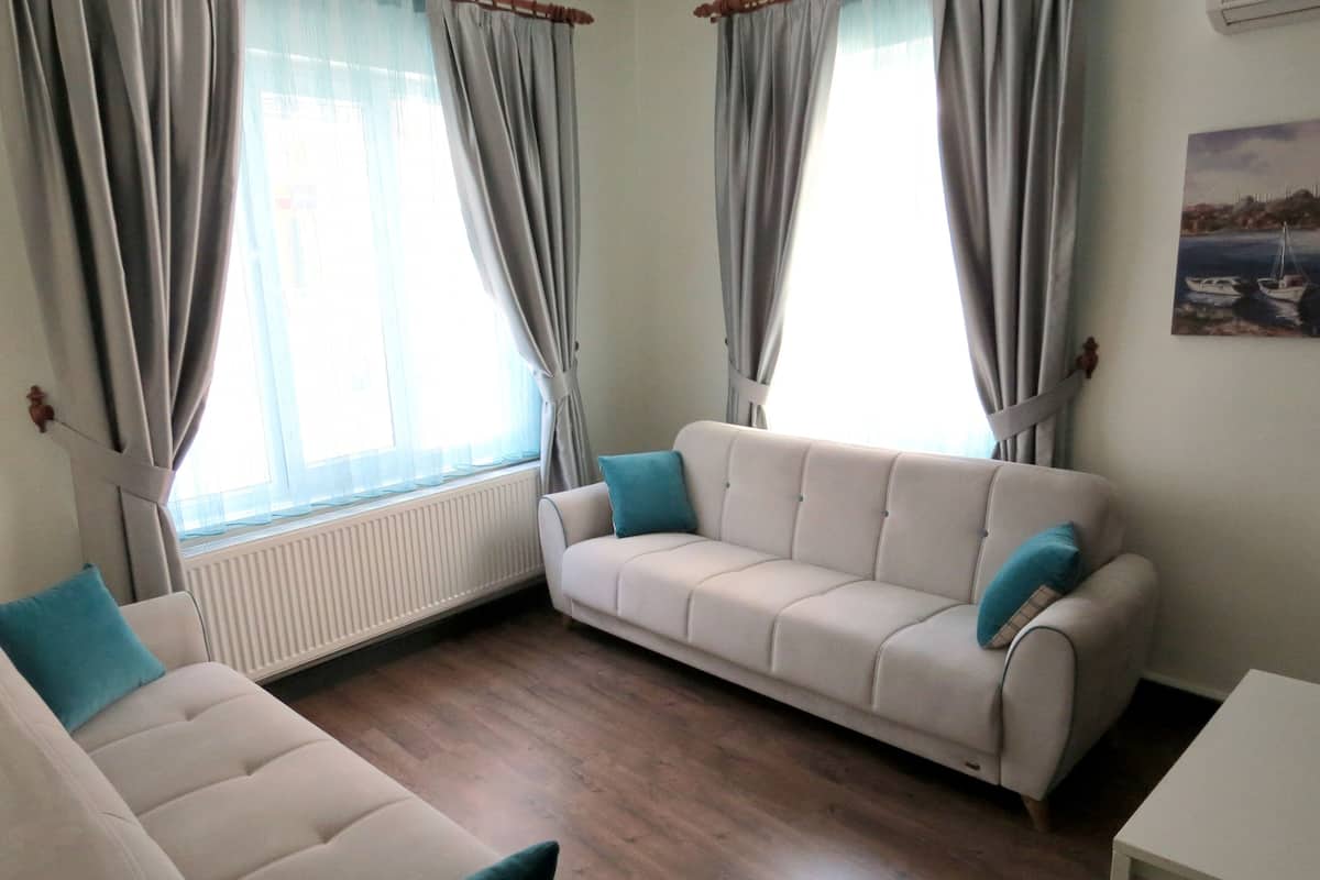 Appartamento Deluxe (2nd Floor) | Soggiorno | TV