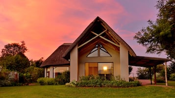 Superior Suite (Mountain) | 1 bedroom, premium bedding, minibar, in-room safe
