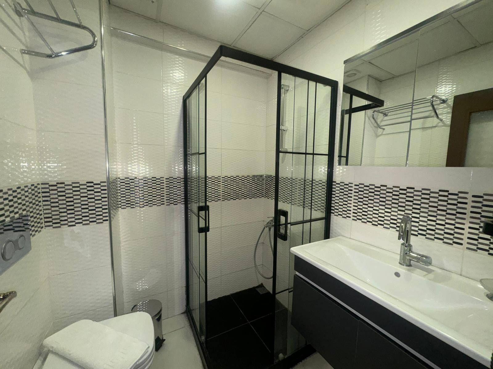 Photo - Raimond Hotel