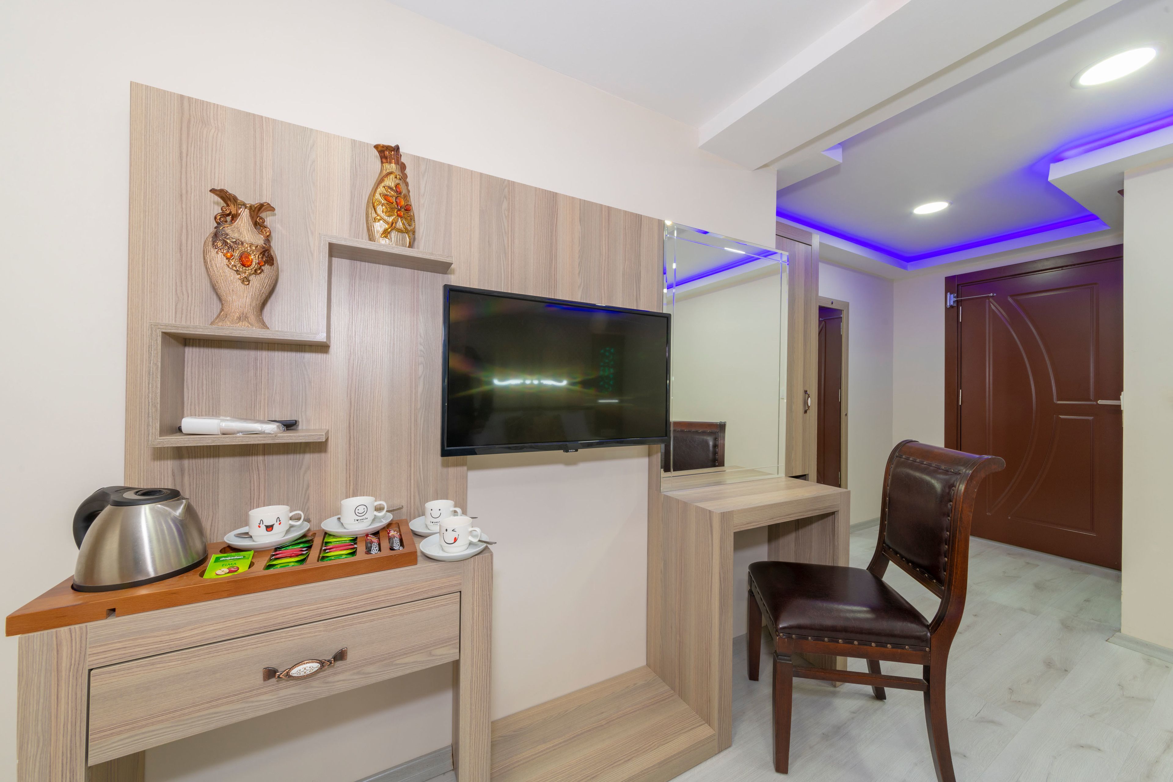 Photo - Raimond Hotel