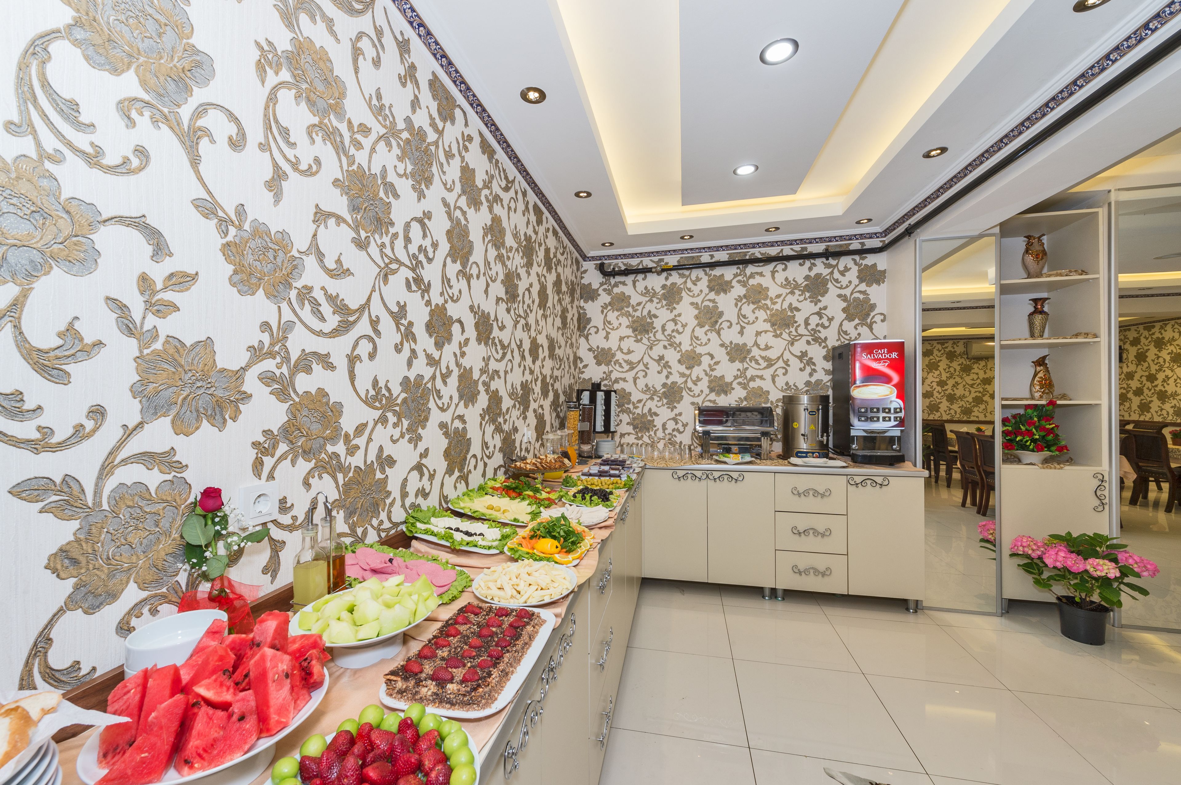 Photo - Raimond Hotel