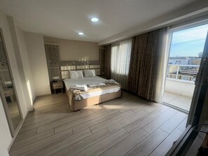 Standard Double Room, Balcony | Minibar, in-room safe, desk, soundproofing - Raimond Hotel (Istanbul)