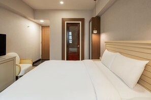 Double Room | Desk, soundproofing, iron/ironing board, free cots/infant beds - Kindness Hotel -Taitung (Taitung)