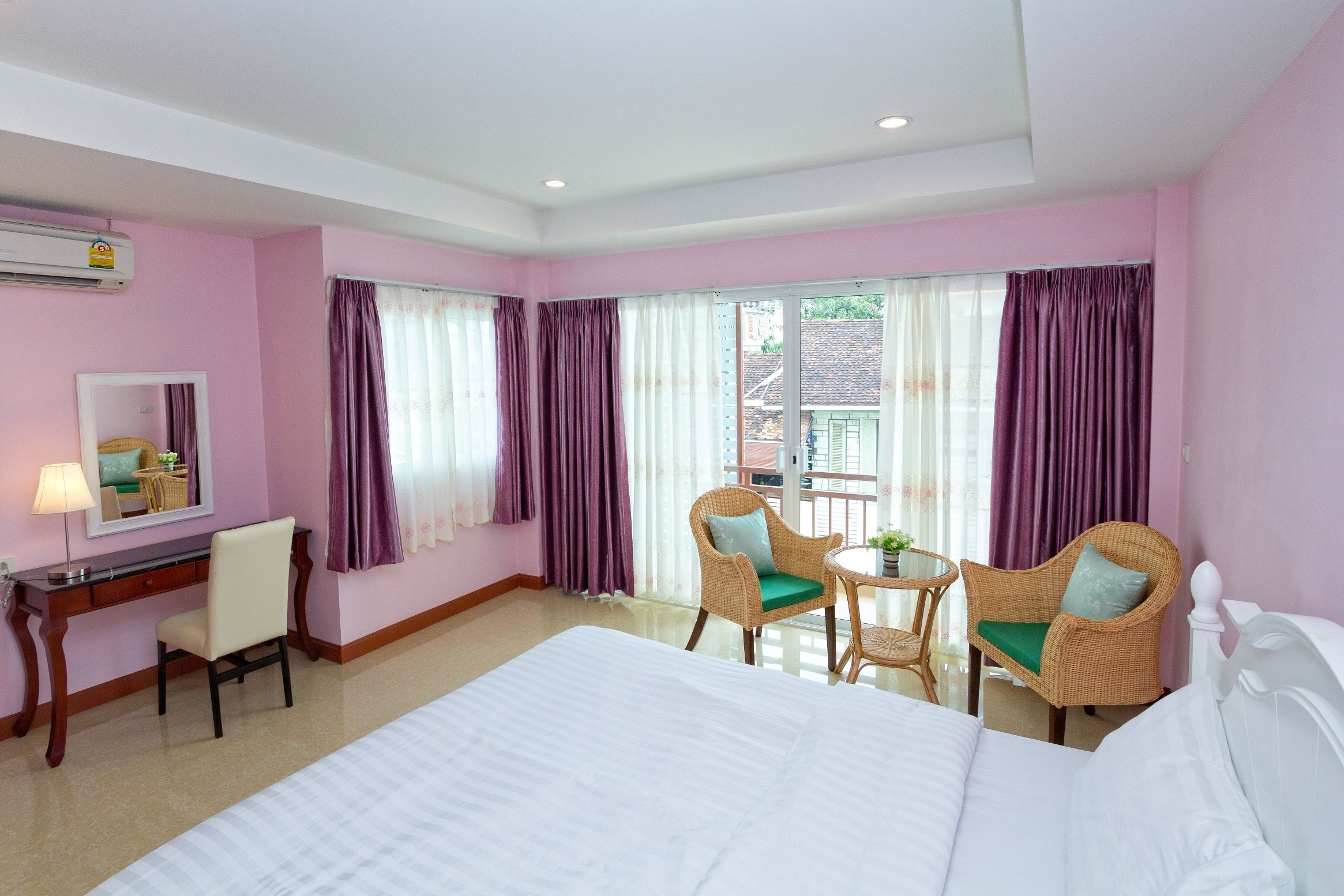 Photo - Takanta Place