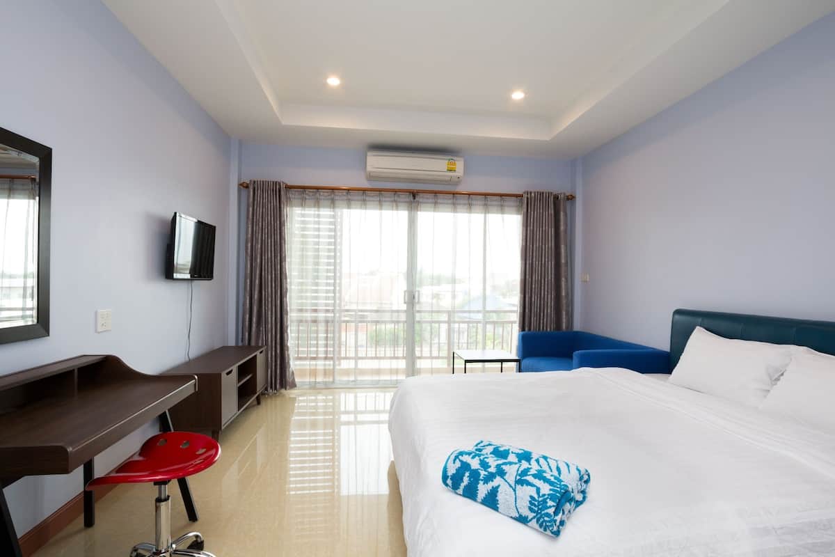 standard double room | desk, rollaway beds, free wifi