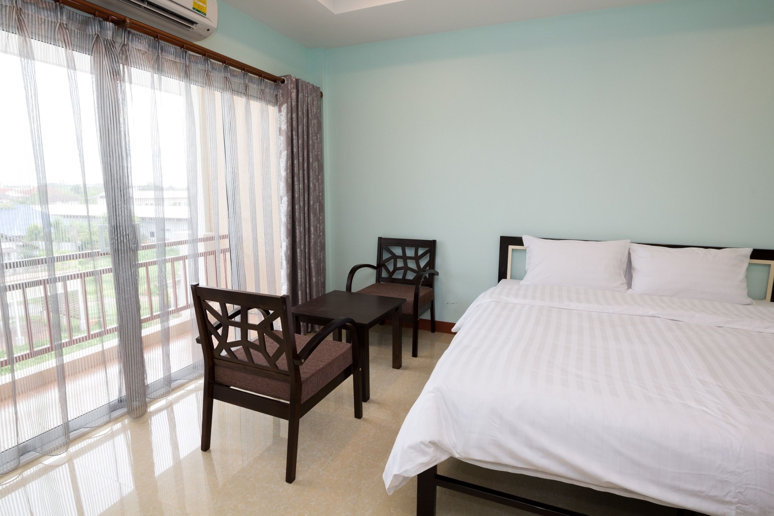 standard double room | desk, rollaway beds, free wifi