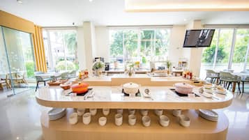 Esmorzar diari d'estil bufet (200 THB per persona)