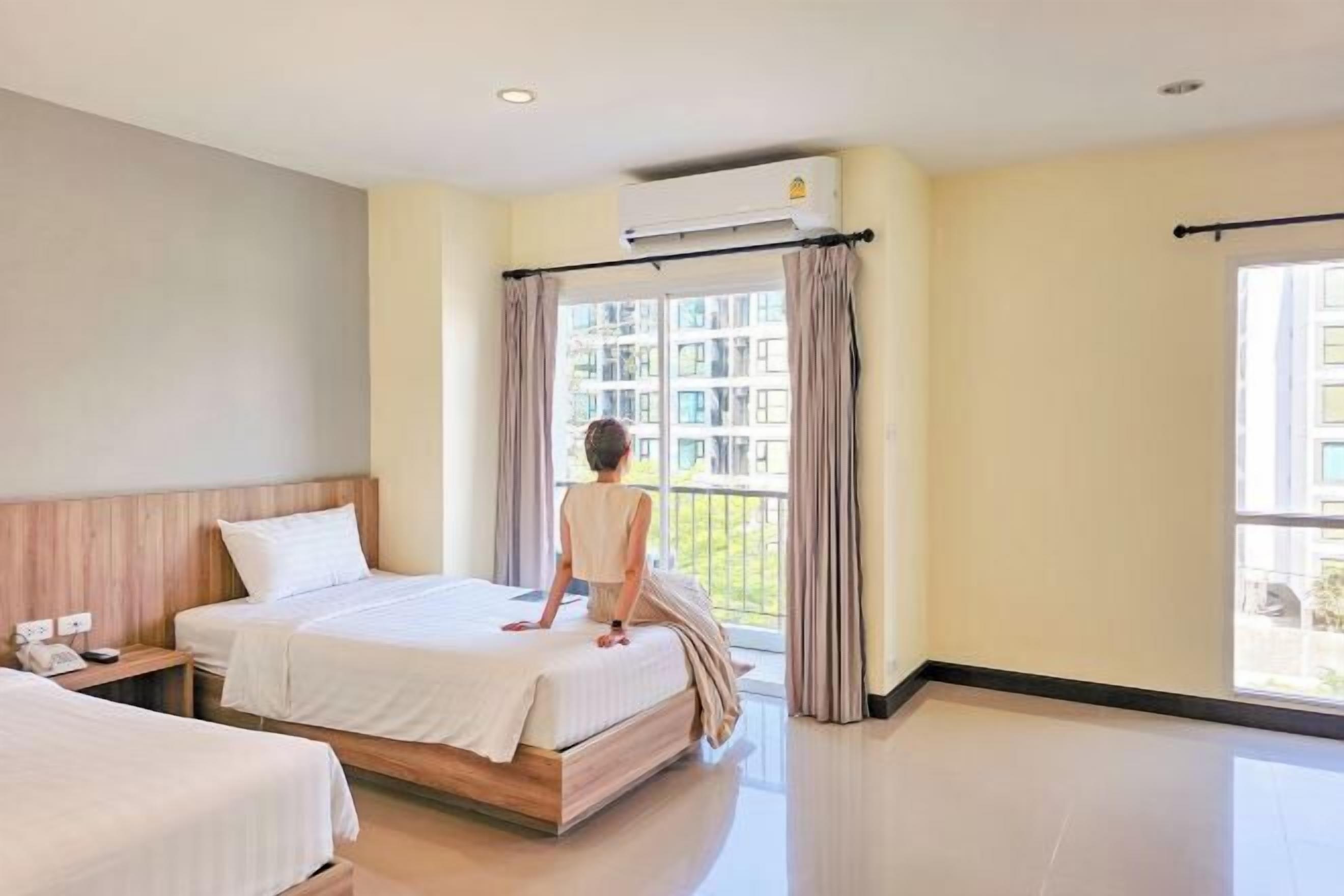 In-room safe, desk, free WiFi, bed sheets