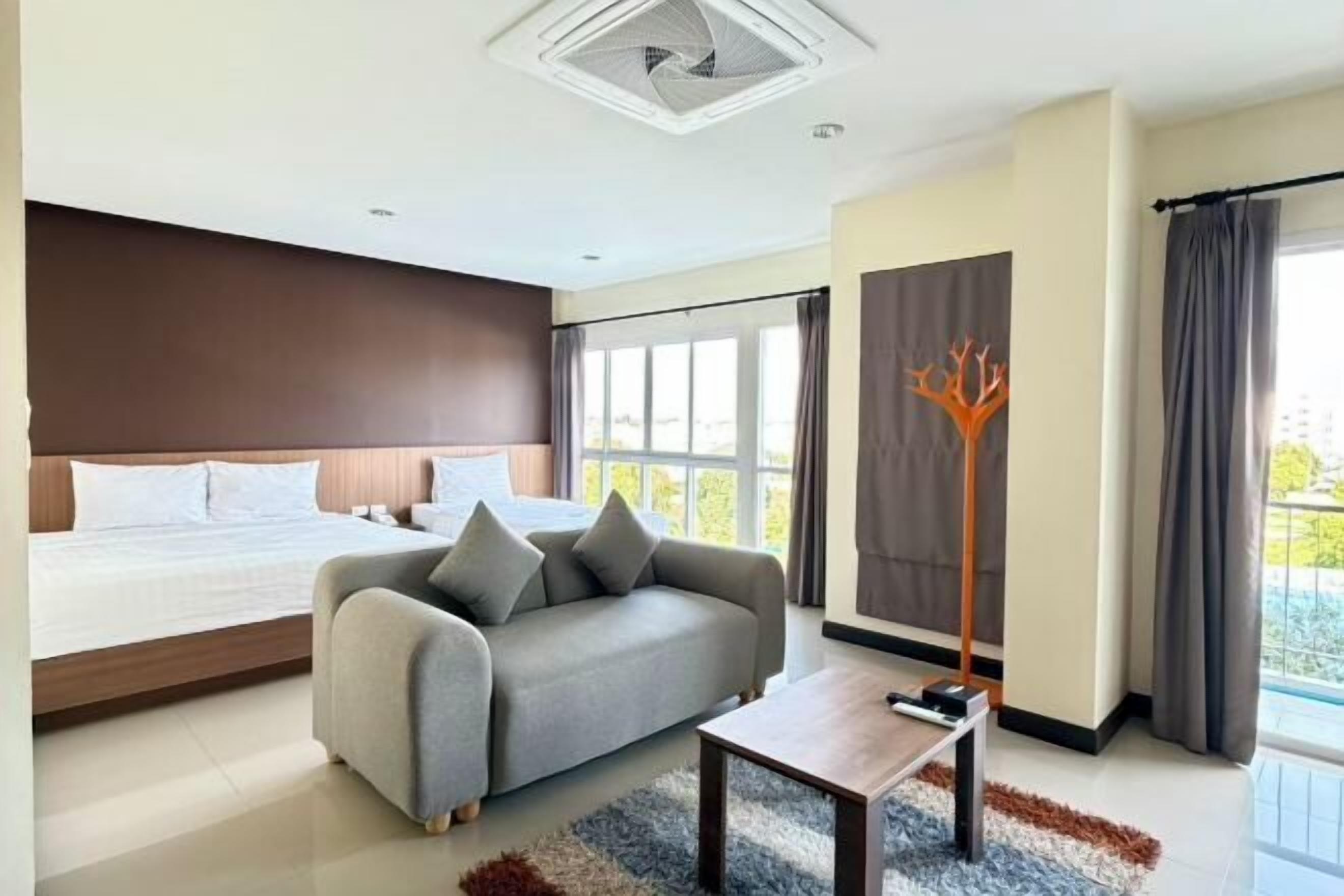 In-room safe, desk, free WiFi, bed sheets