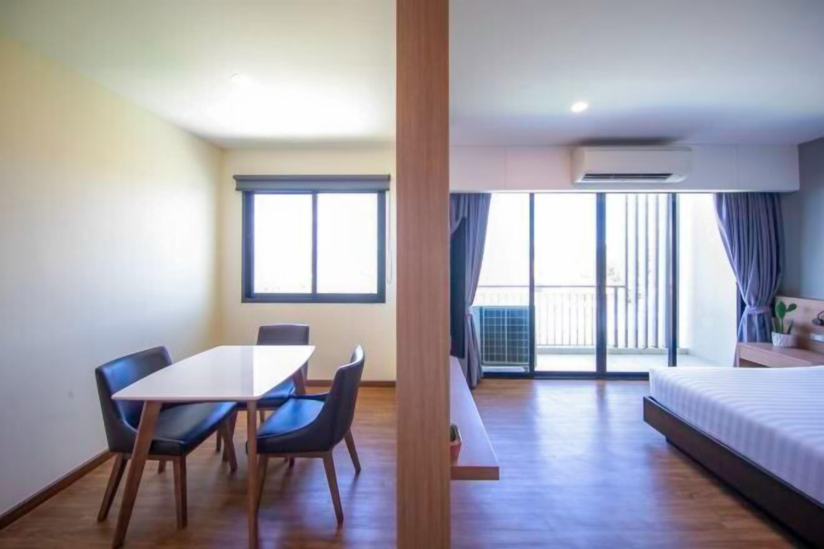 In-room safe, desk, free WiFi, bed sheets