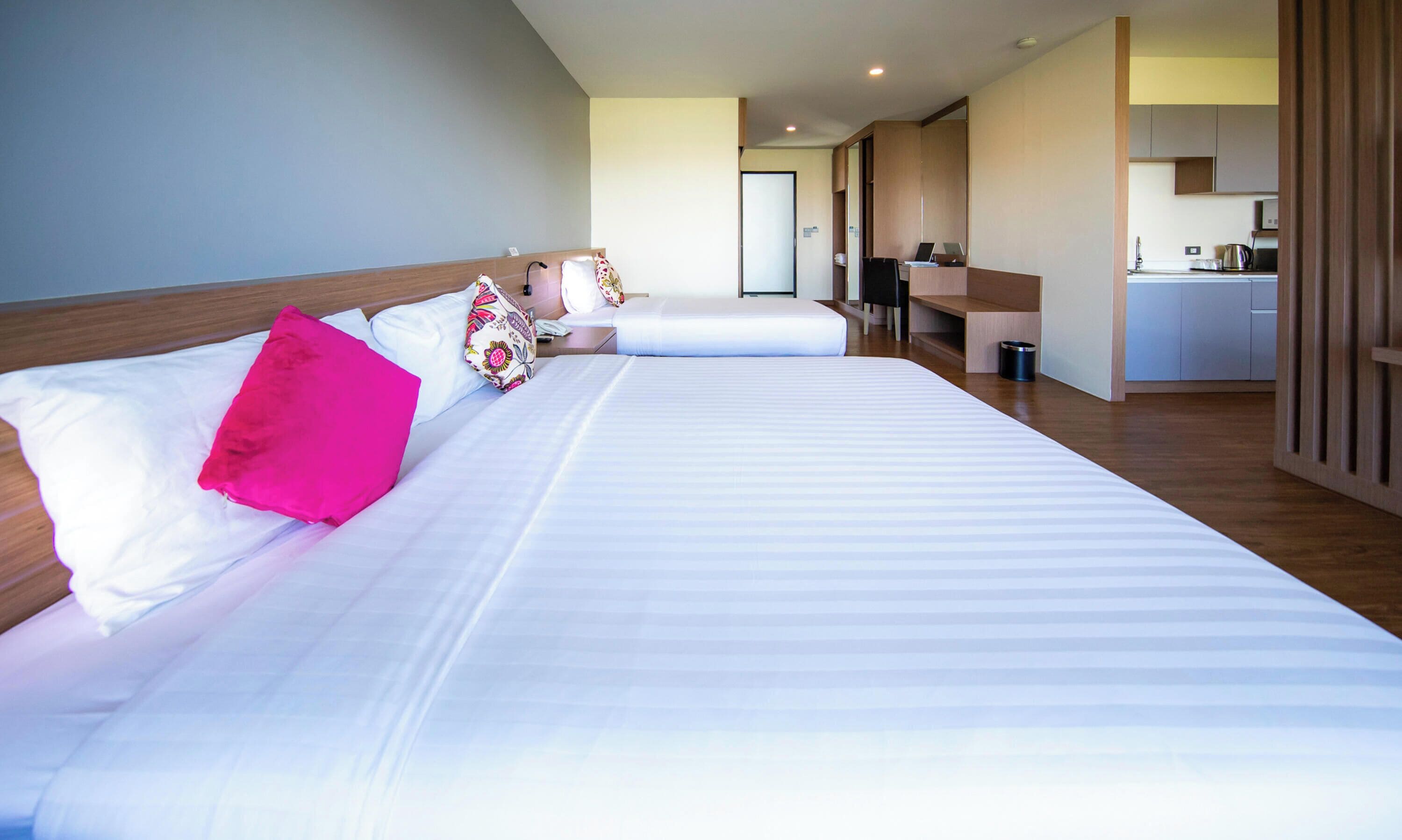 Family Studio Suite | In-room safe, desk, free WiFi, bed sheets