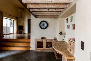 Loft, 2 Bedrooms, Kitchenette | Lobby