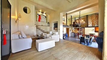 Loft, 2 Bedrooms, Kitchenette | Living area