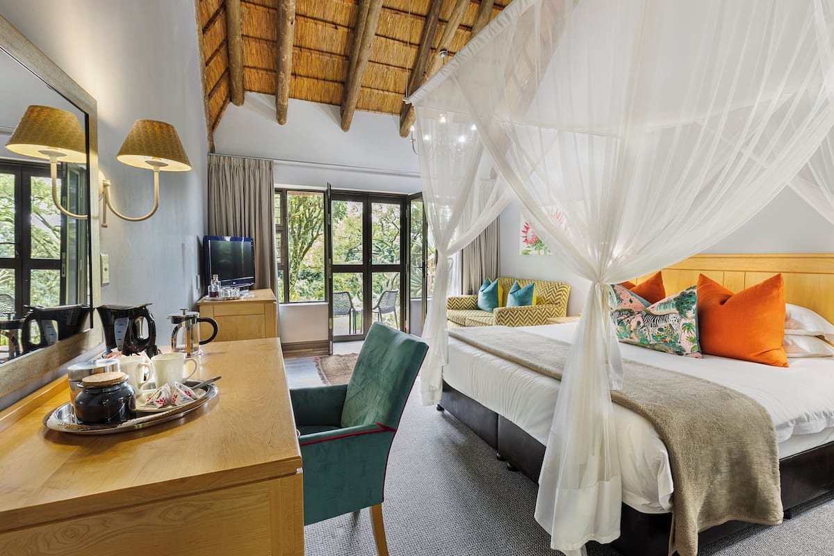 Kahden hengen superior-huone (yksi tai kaksi sänkyä) | 1 makuuhuone, tallelokero huoneessa, yksilöllisesti sisustettu